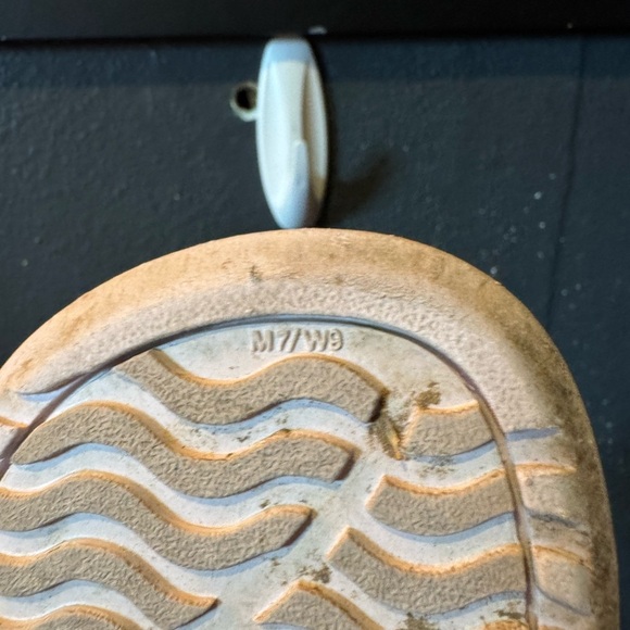 Native Black Sporty Sandals with Adjustable Straps - Picture 4 of 7